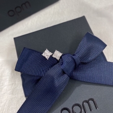 Apm Earrings